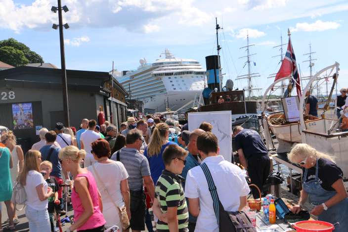 Velkommen til Havnelangs på havnepromenaden 14. juni! Velkommen til Havnelangs på havnepromenaden 14. juni!